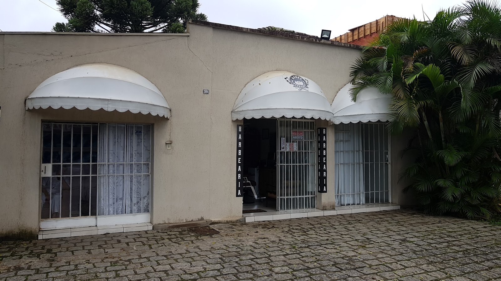 Fachada externa da Bubba Barbearia, Hugo Lange